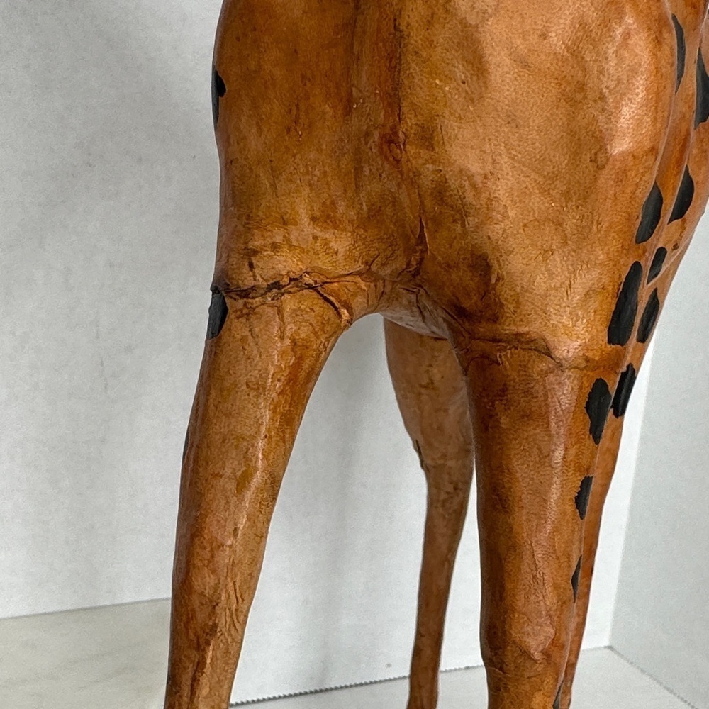 Vintage Estate Leather Wrapped Pair of Giraffes Large 17"-18" with Glass Eyes - Picture 4 of 16
